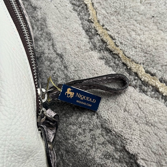 Niquea.d made in Italy genuine leather bag - Picture 6 of 8